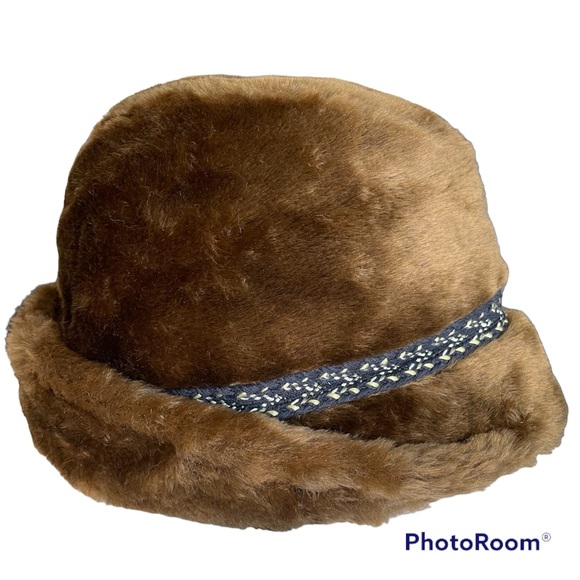 REDUCED Vintage faux fur hat - Picture 4 of 10